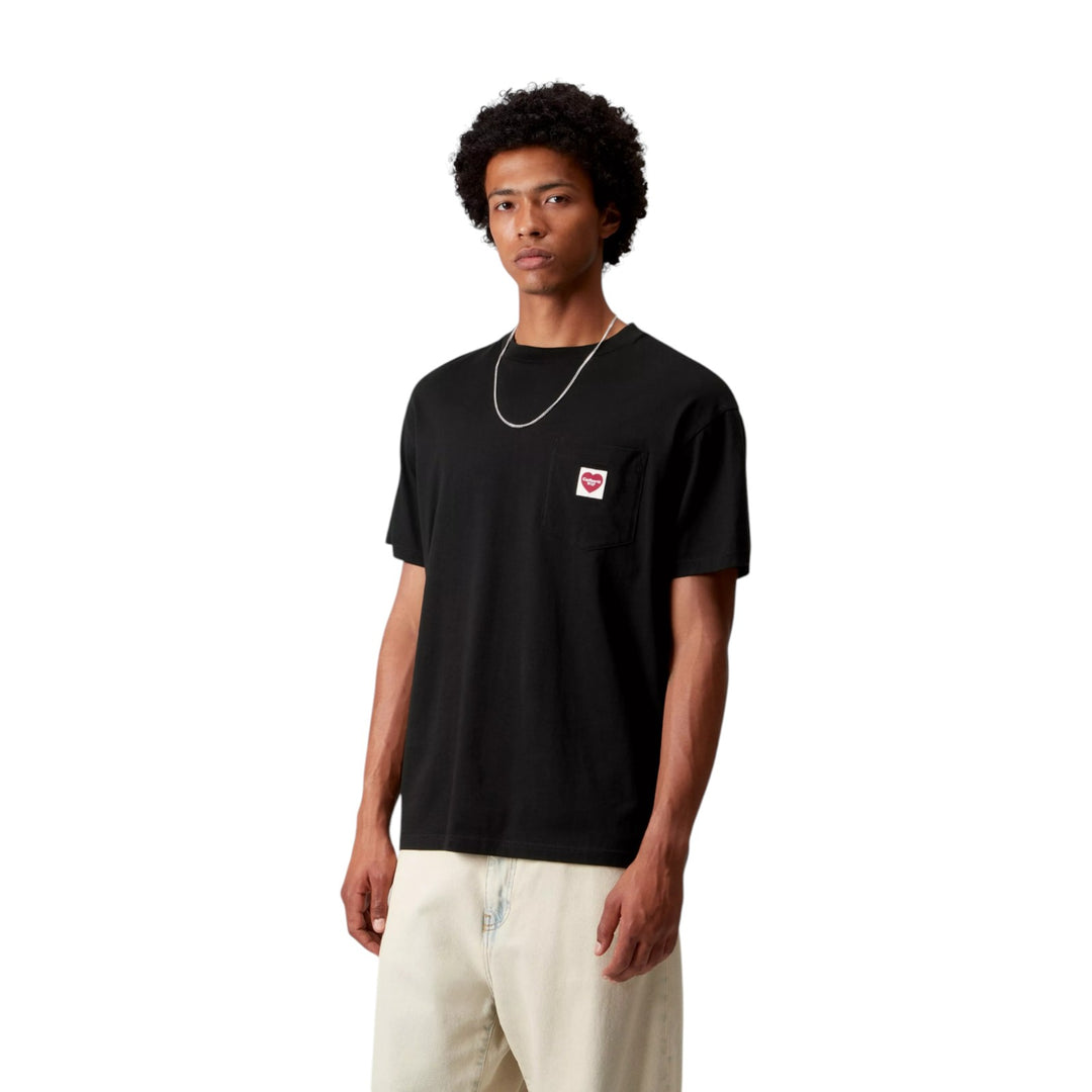 Kurzarm-T-Shirt mit Herzchentasche, Schwarz/Rot